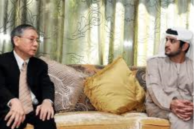Maktoum bin Mohammed recives Chairman of DIFC Courts 