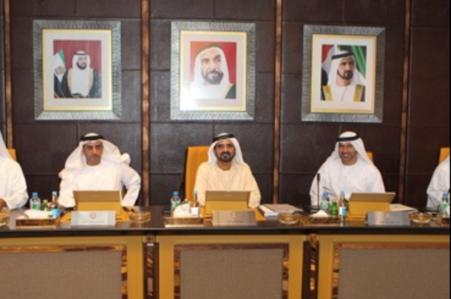 Mohammed bin Rashid Heads a Cabinet Meeting