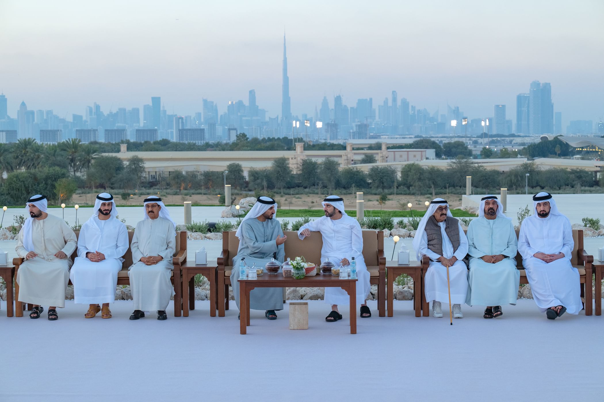 حمدان بن محمد يستقبل المهنئين بمناسبة شهر رمضان المبارك