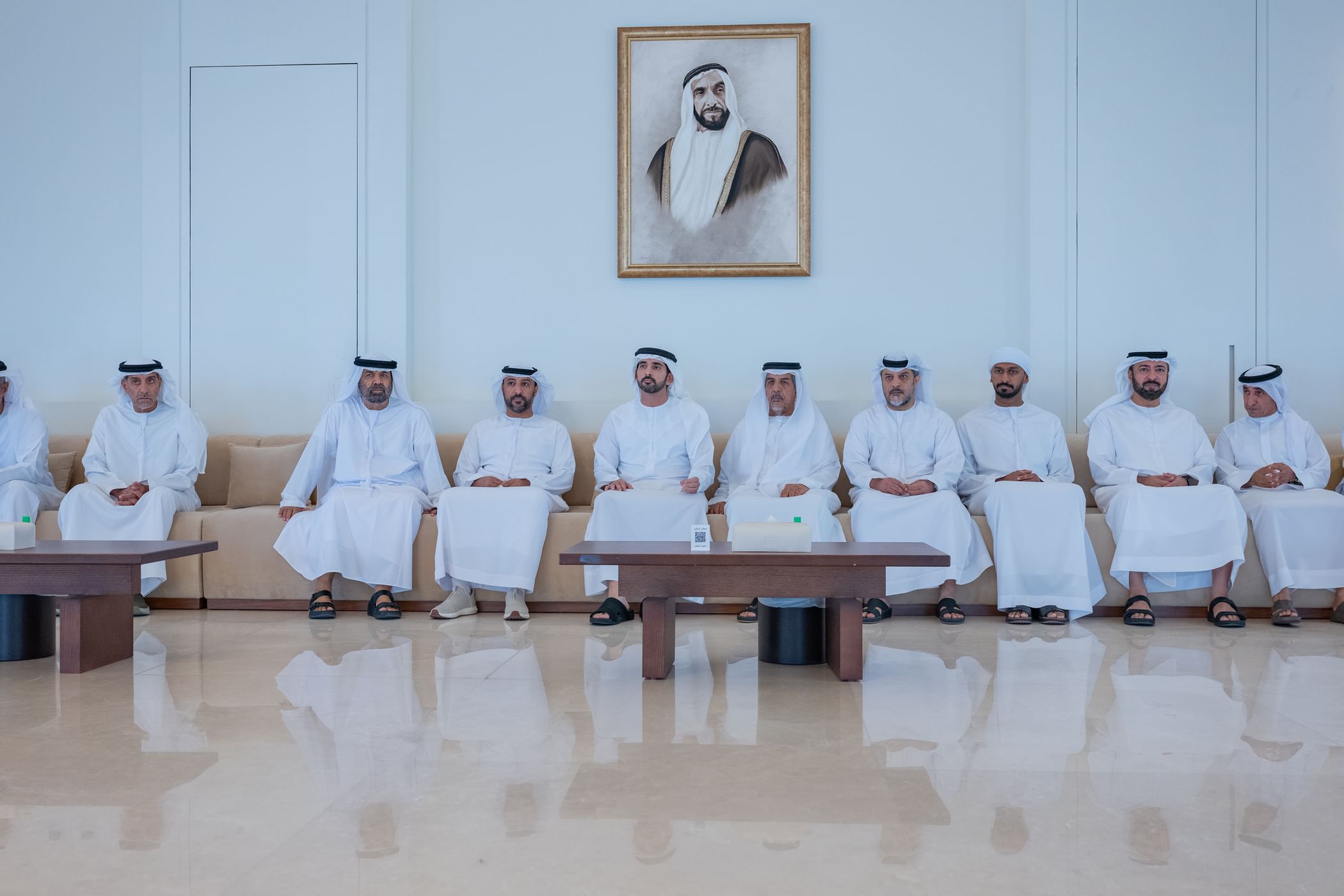 حمدان بن محمد يقدّم واجب العزاء في شهيد الوطن والواجب سعيد راشد البلوشي