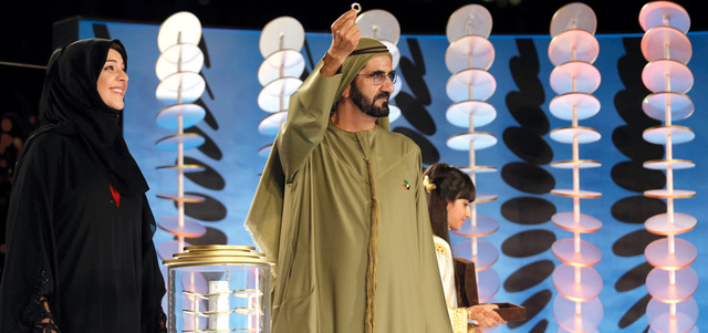 محمد بن راشد يستقبل وزير الشؤون الخارجية والتعاون الاسباني 