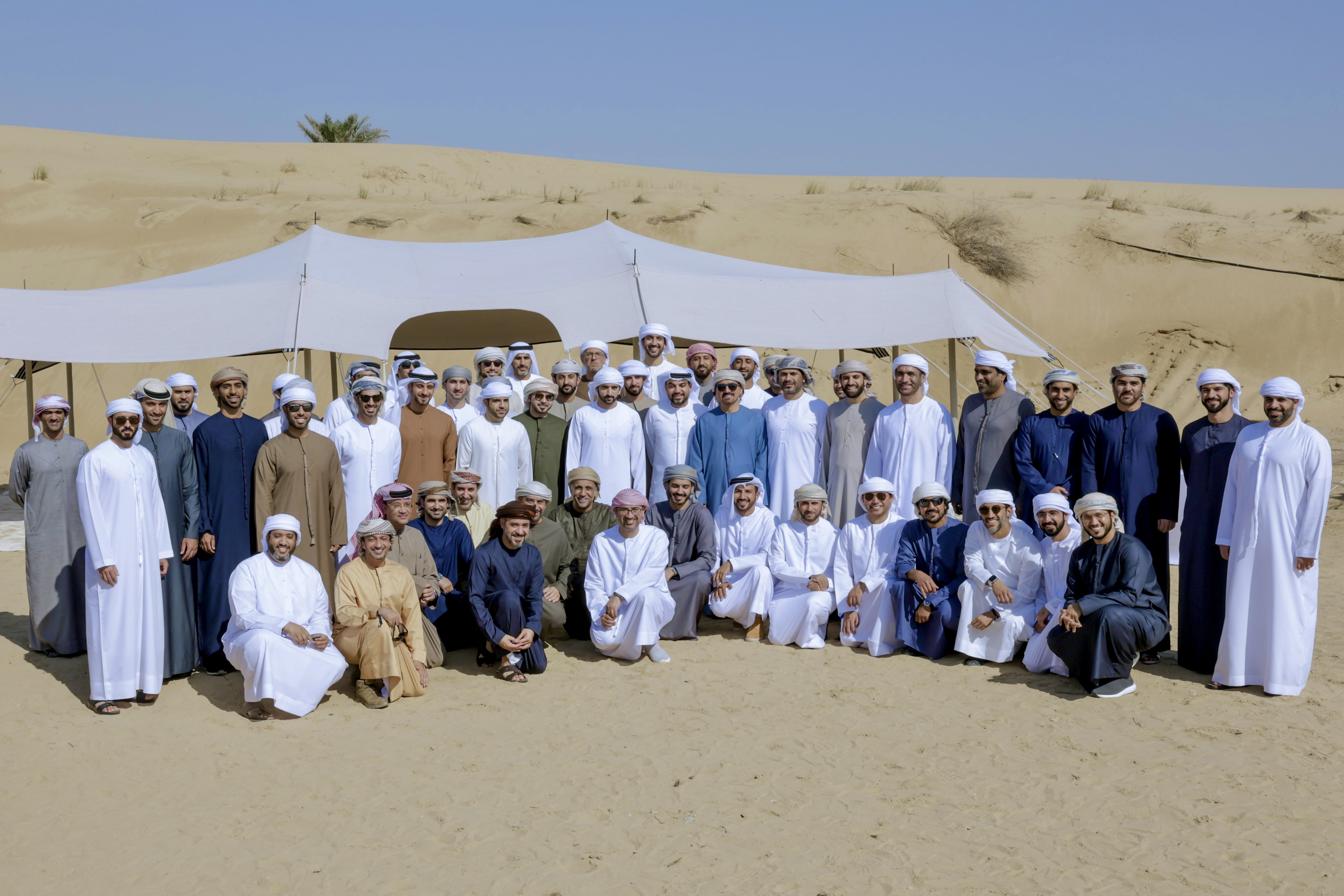 Hamdan bin Mohammed meets with participants of Dubai Leadership Camp
