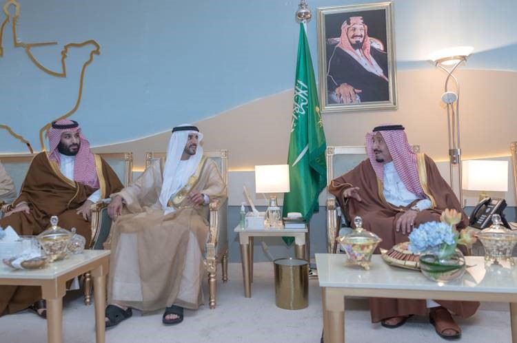 Hamdan bin Mohammed attends finale of King Abdulaziz Camel Festival