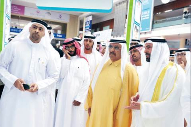 مكتوم بن محمد بن راشد يحضر حفل زفاف