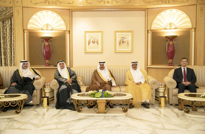 Hamdan bin Rashid receives heads and members of consular missions on Eid Al-Adha occasion