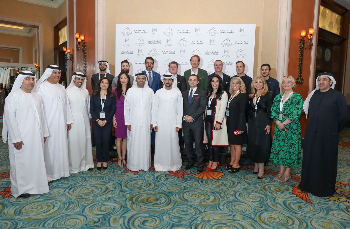 Hamdan bin Mohammed meets with participants of Retail Summit in Dubai