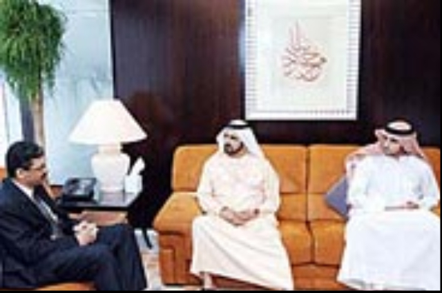 Mohammed bin Rashid receives Algerian Minister of Finance 