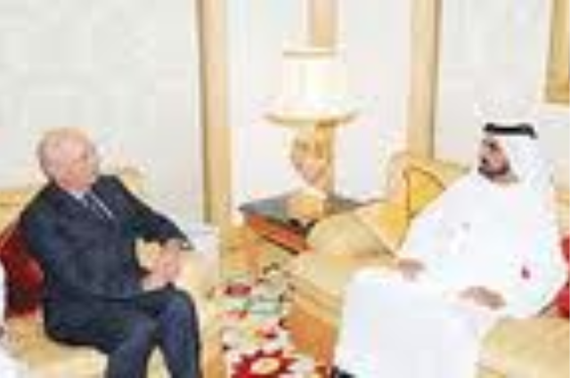 Mohammed bin Rashid receives chairman of the WEF 