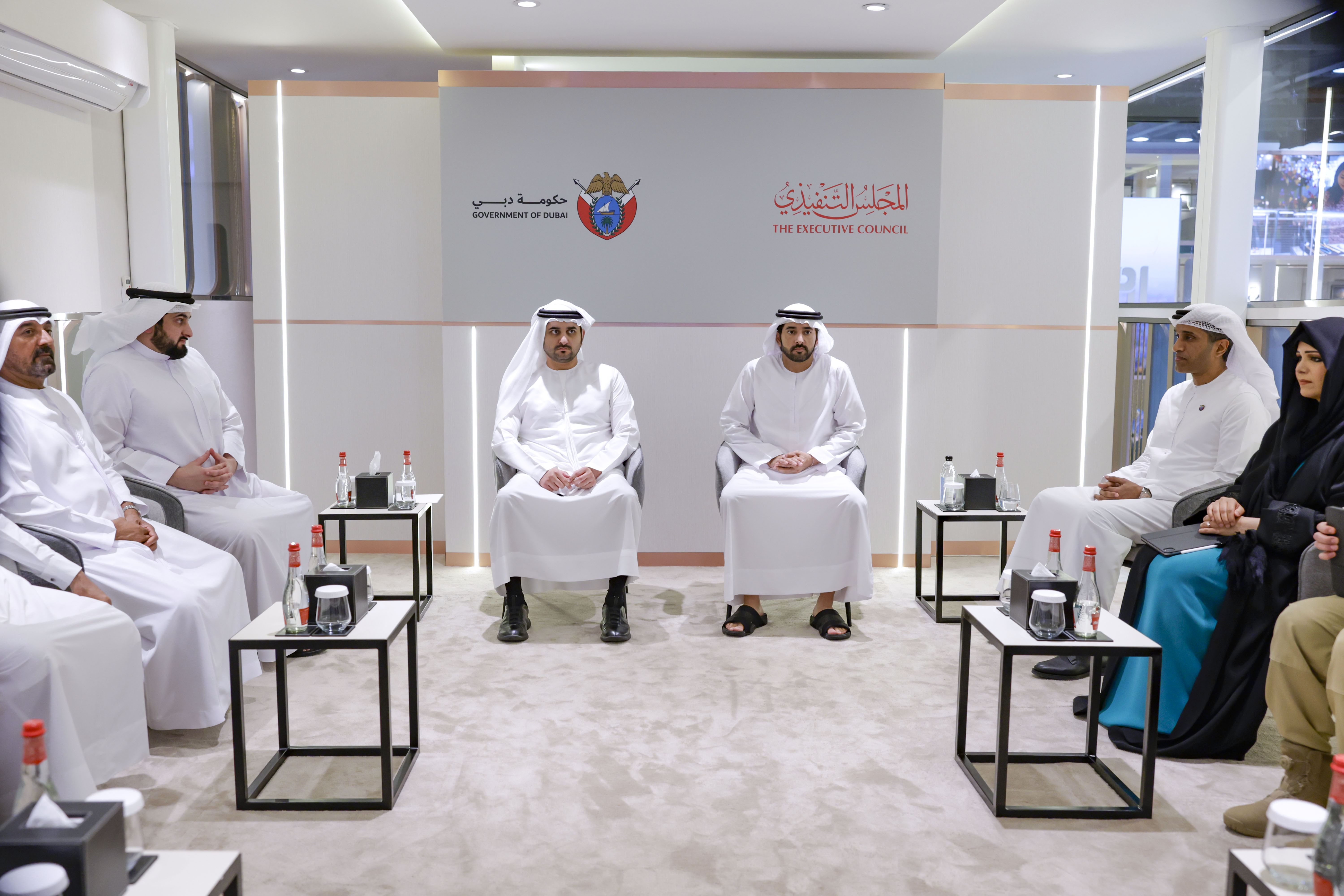 Hamdan bin Mohammed chairs Executive Council meeting at the Arabian Travel Market exhibition