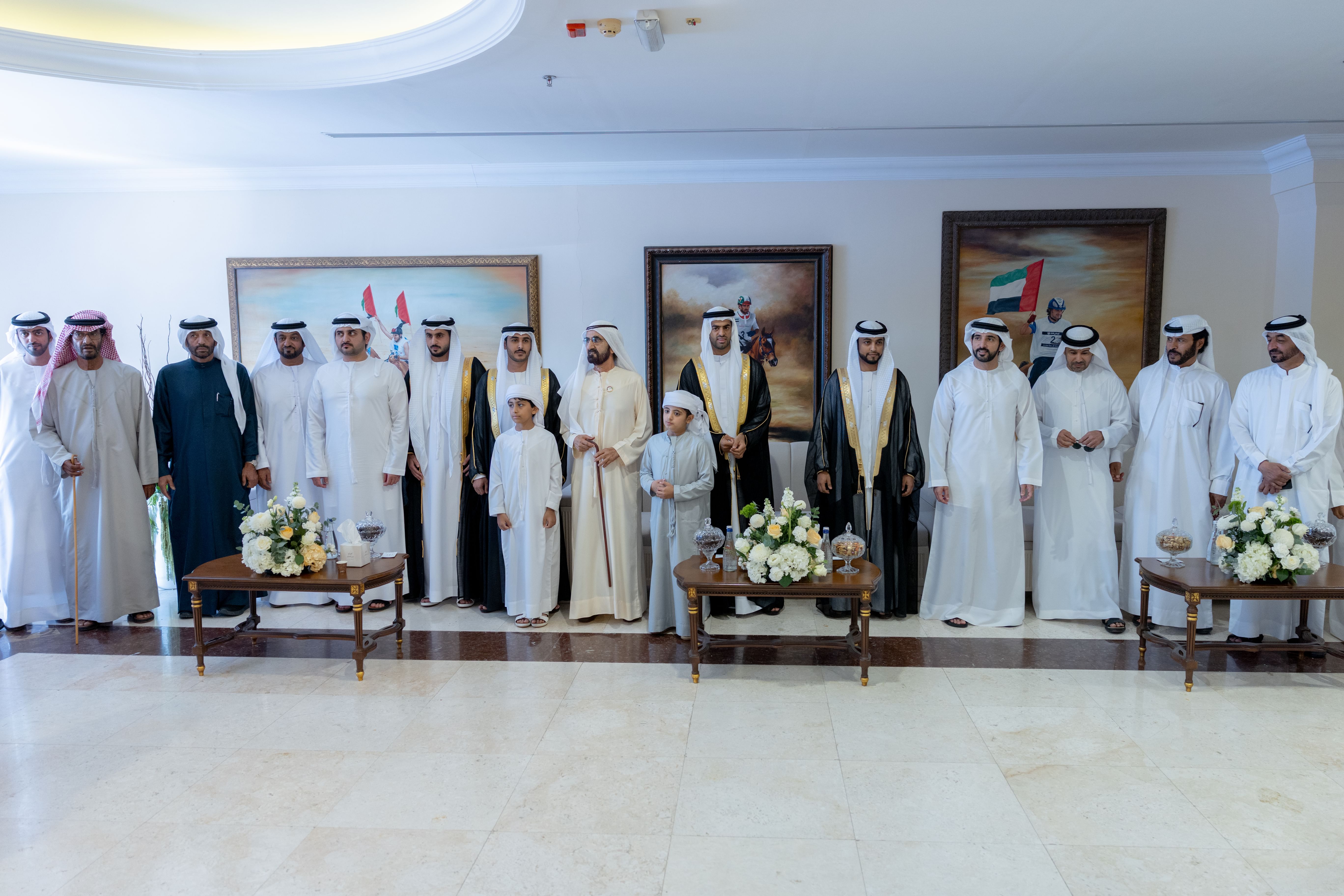 محمد بن راشد يحضر أفراح بن غدير والكتبي يرافقه حمدان ومكتوم بن محمد