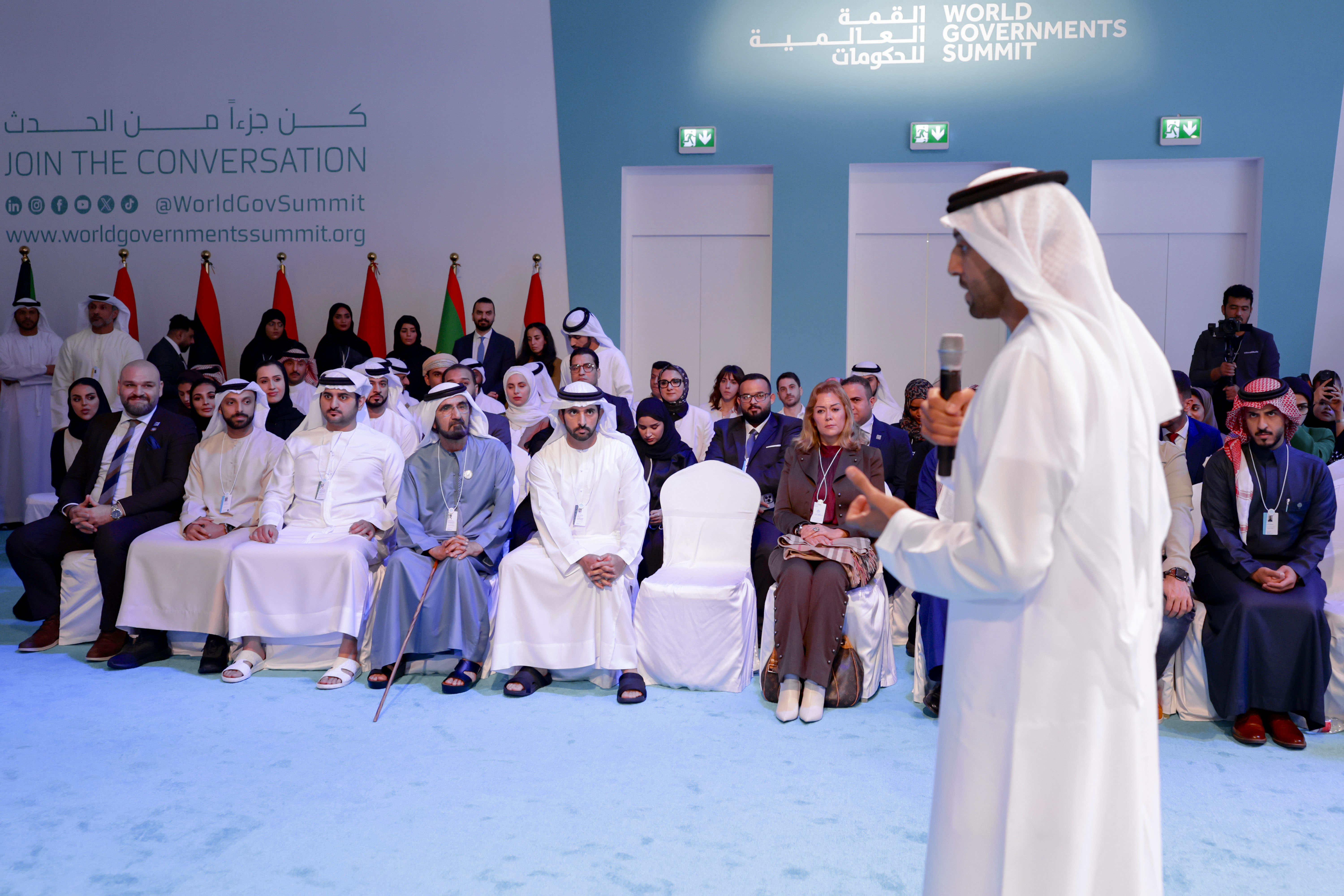 Mohammed bin Rashid meets with Arab Youth Ministers