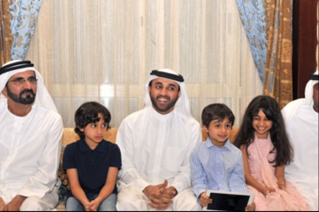 محمد بن راشد يتسلم رسالة خطية من بوتفليقة 