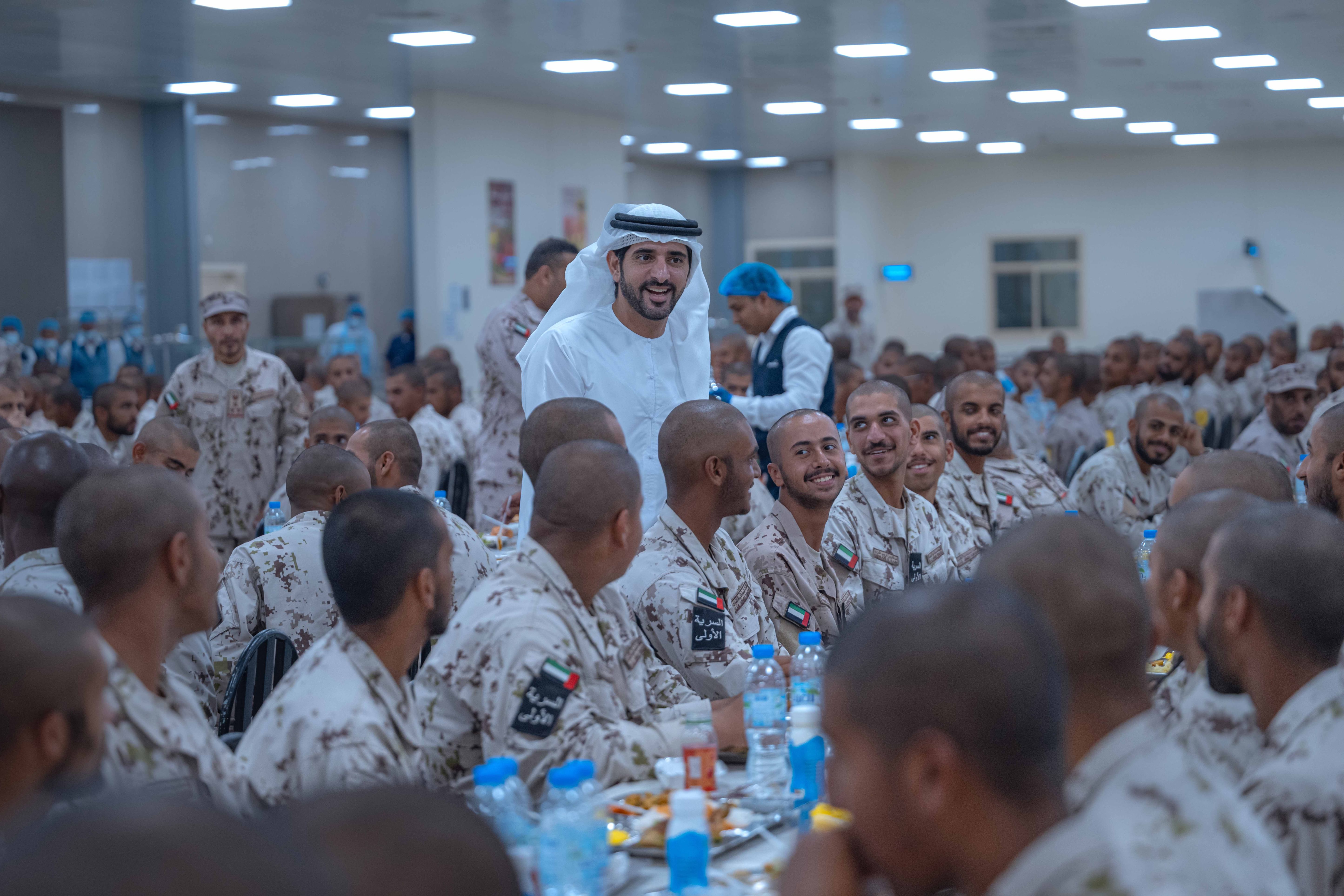 Hamdan bin Mohammed shares Iftar with national service recruits in Abu Dhabi