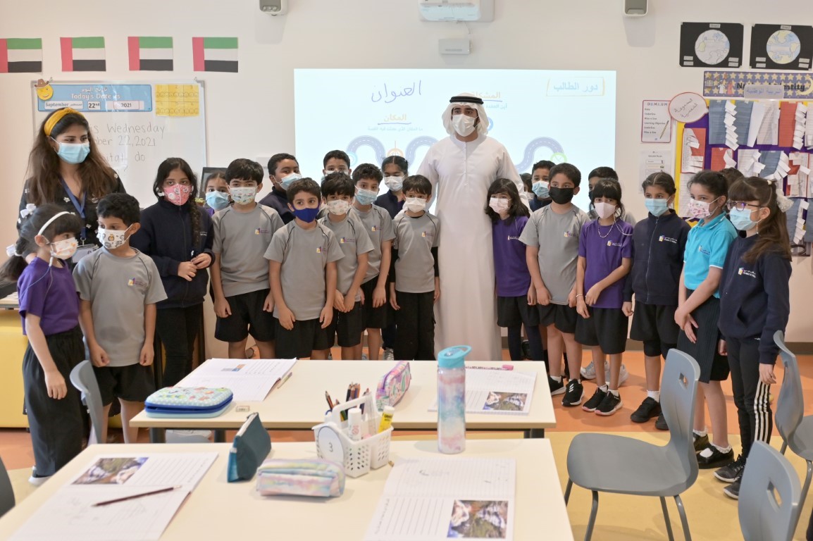 Hamadan bin Mohammed reviews the progress of the Dubai Schools project