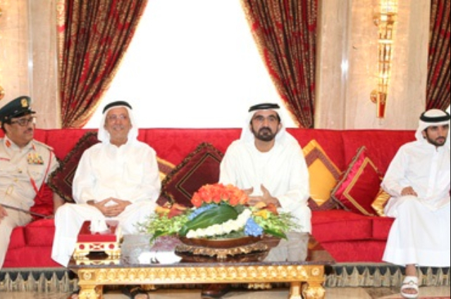 Mohammed bin Rashid receives heads of government departments and business leaders 