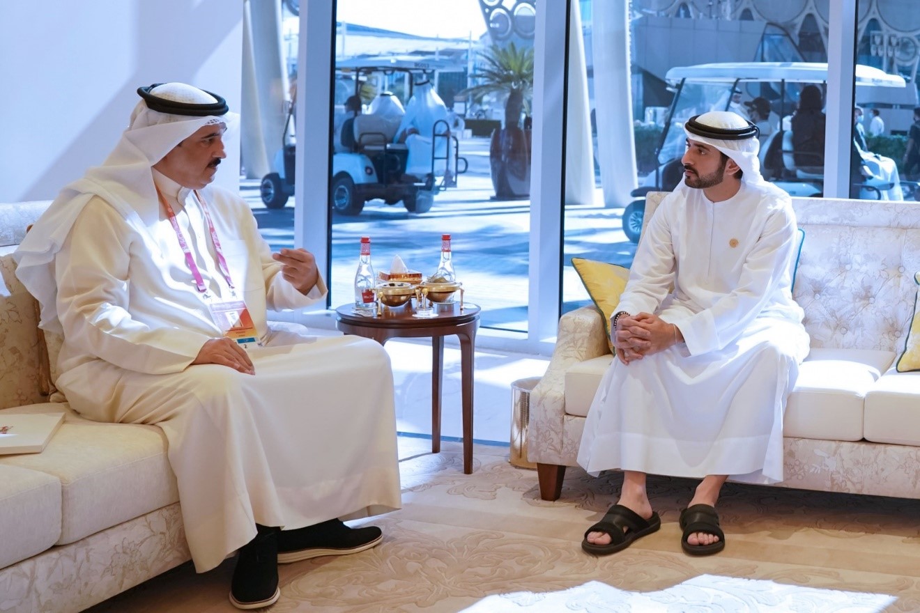 Hamdan bin Mohammed meets with Bahraini Ambassador at Expo 2020 Dubai