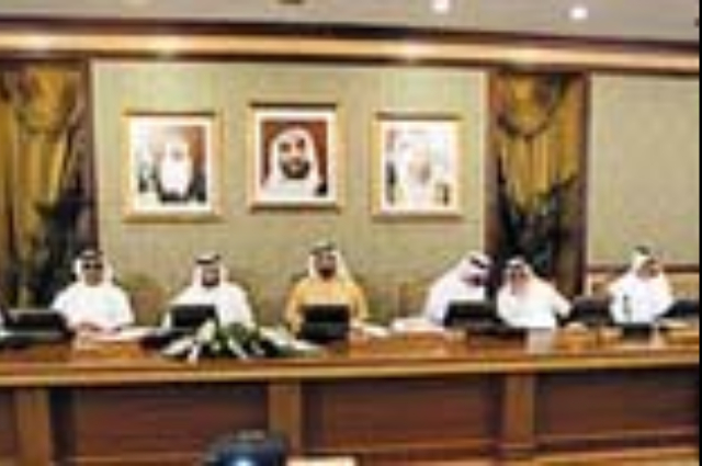 Mohammed bin Rashid Chairs the Cabinet Meeting to Approve the Budget for 2007 		