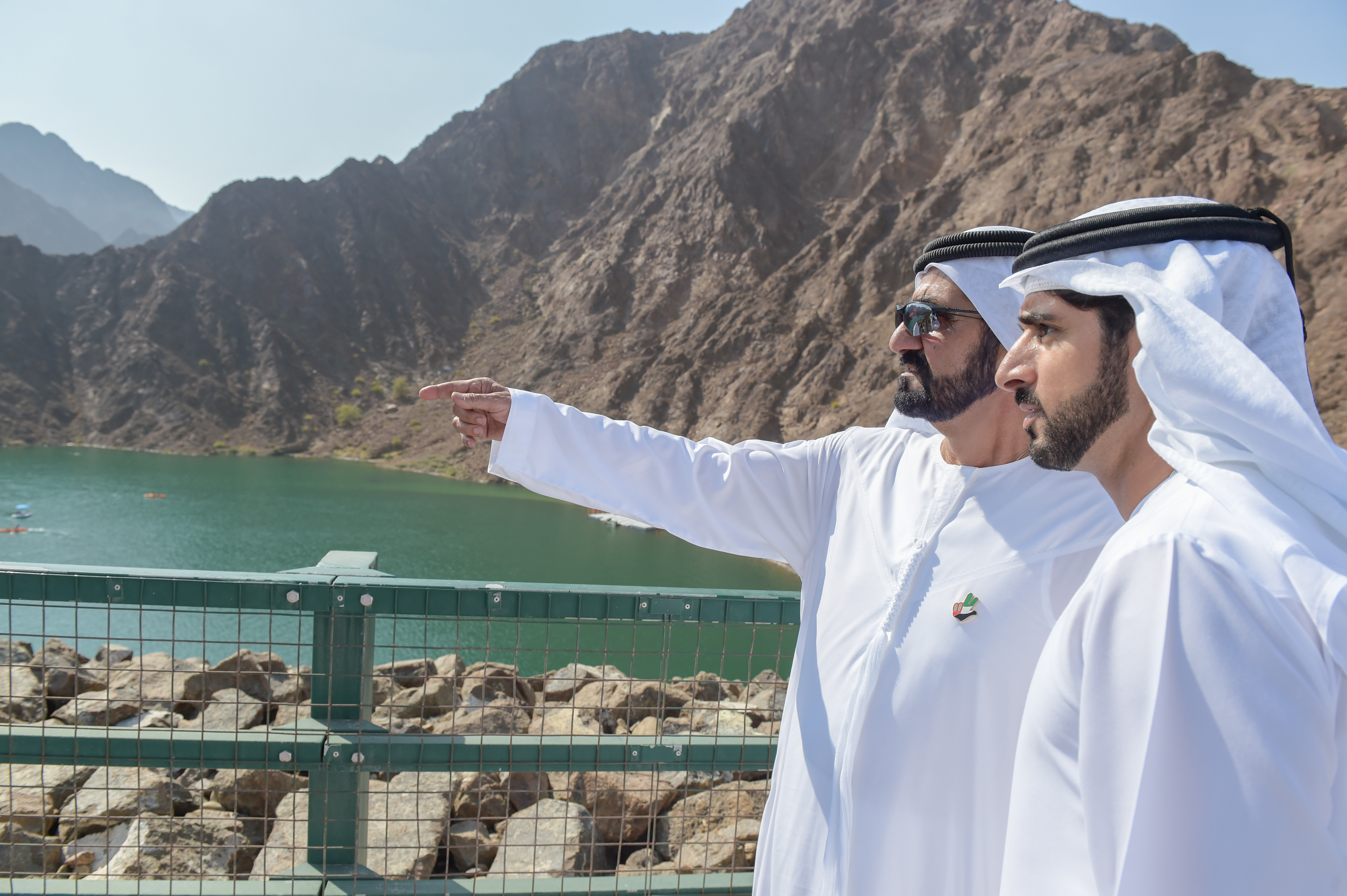 محمد بن راشد يقوم بجولة ميدانية في مدينة حتا