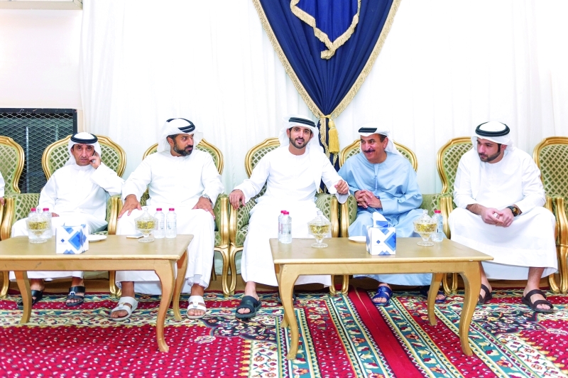 حمدان بن محمد يعزي في وفاة عمير الفلاسي