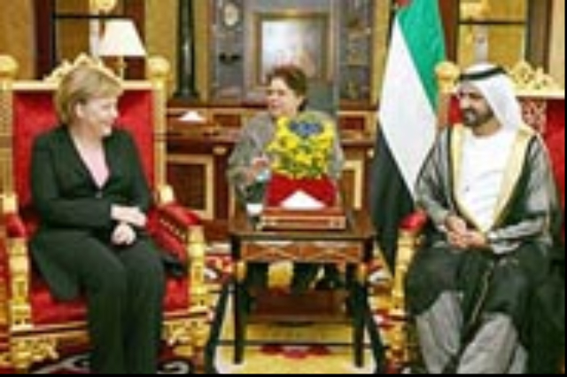 Mohammed bin Rashid receives Chairman of Goldman Sachs