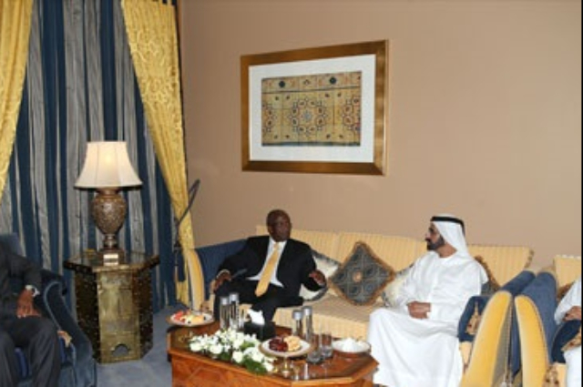 محمد بن راشد يستقبل وزير المالية الجزائري 