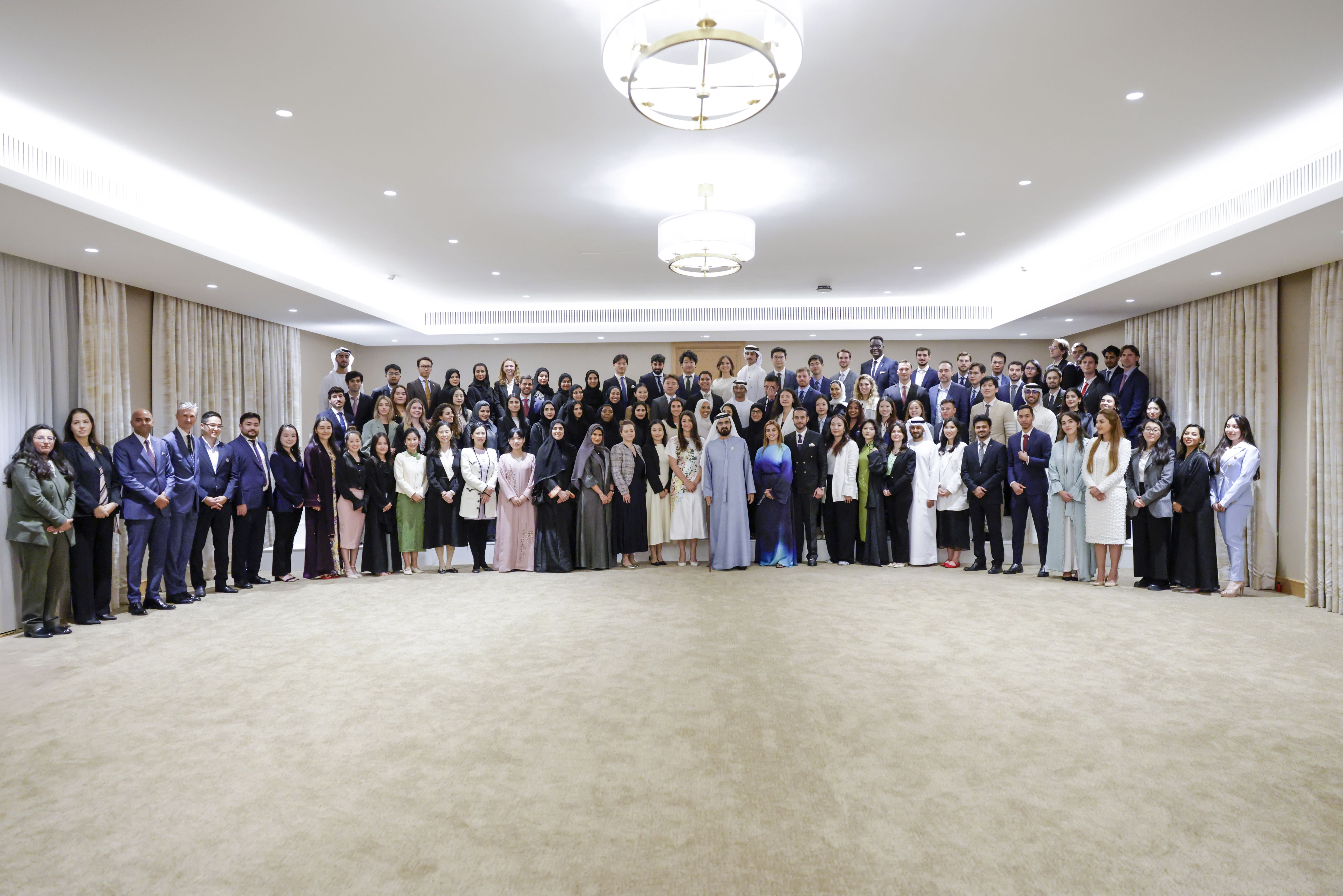 Mohammed bin Rashid meets with alumni of Dubai Business Associates programme