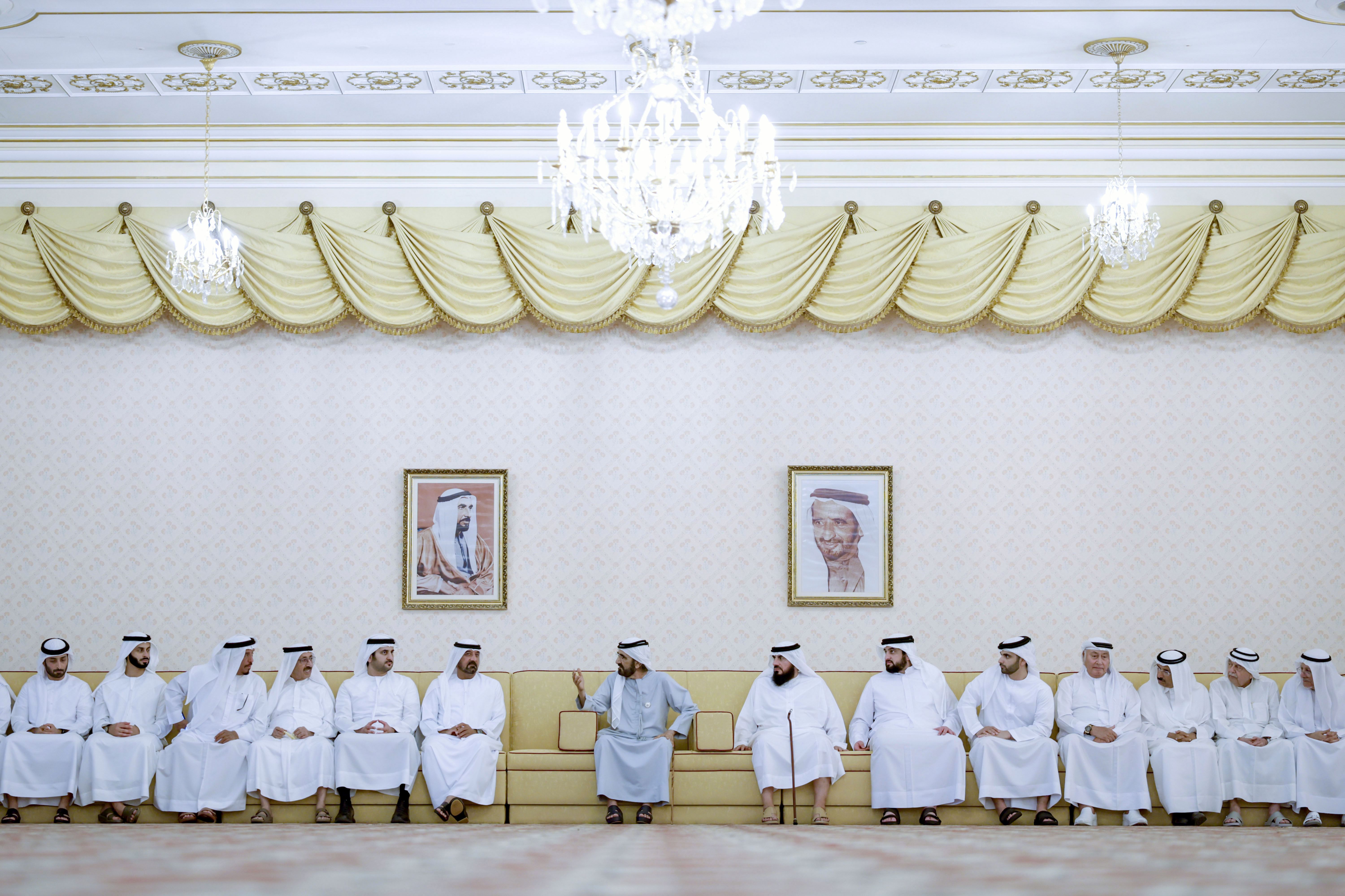 Mohammed bin Rashid meets with local dignitaries, businessmen and investors
