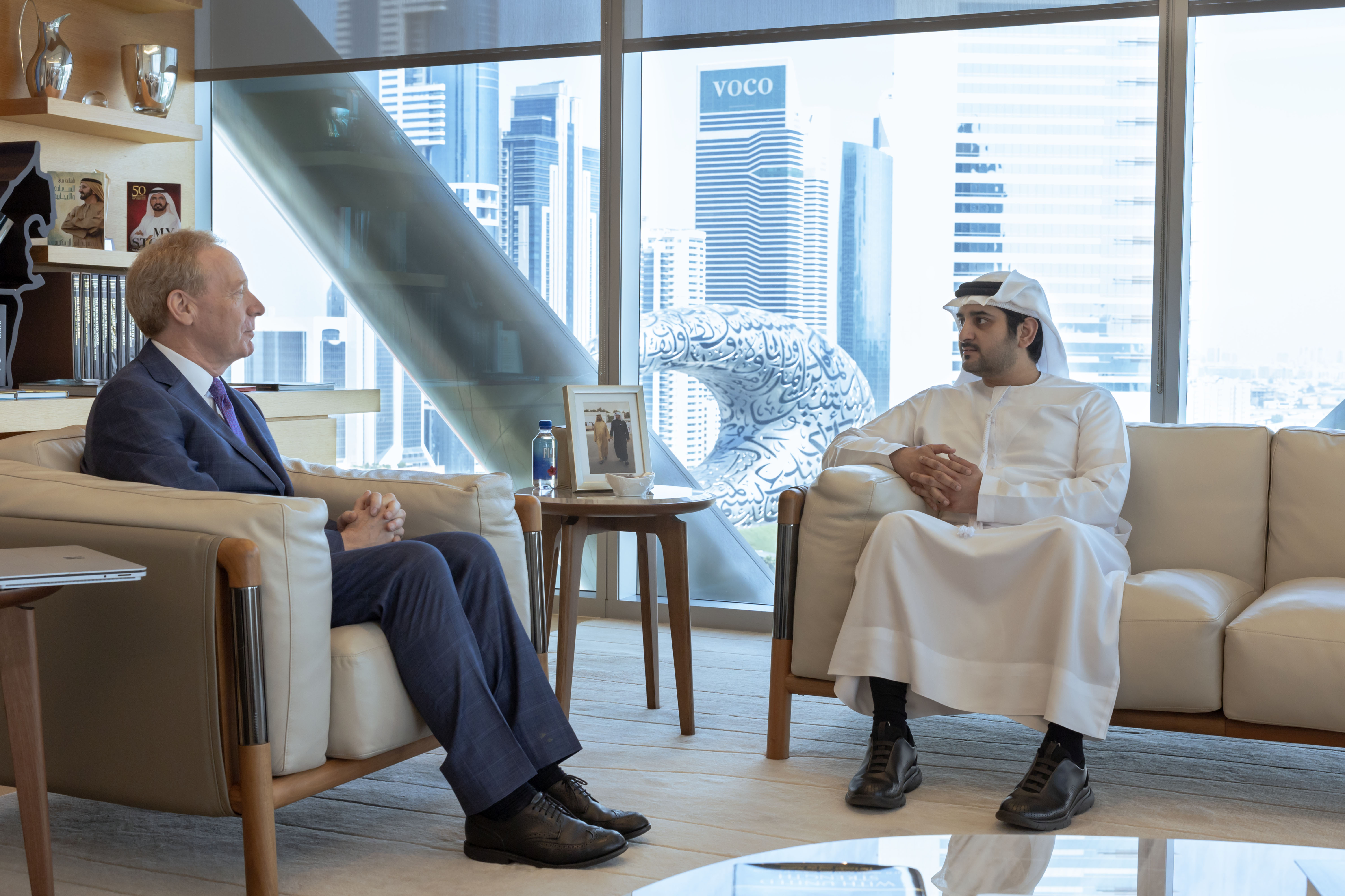 Maktoum bin Mohammed meets with Microsoft’s Vice Chair and President