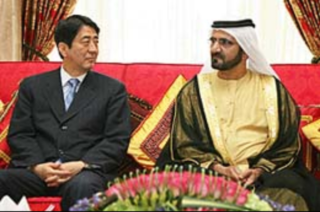  Mohammed bin Rashid meets with Japan’s Prime Minister