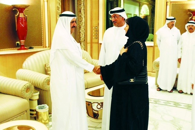 حمدان بن راشد والشيوخ يشهدون أفراح آل نهيان 