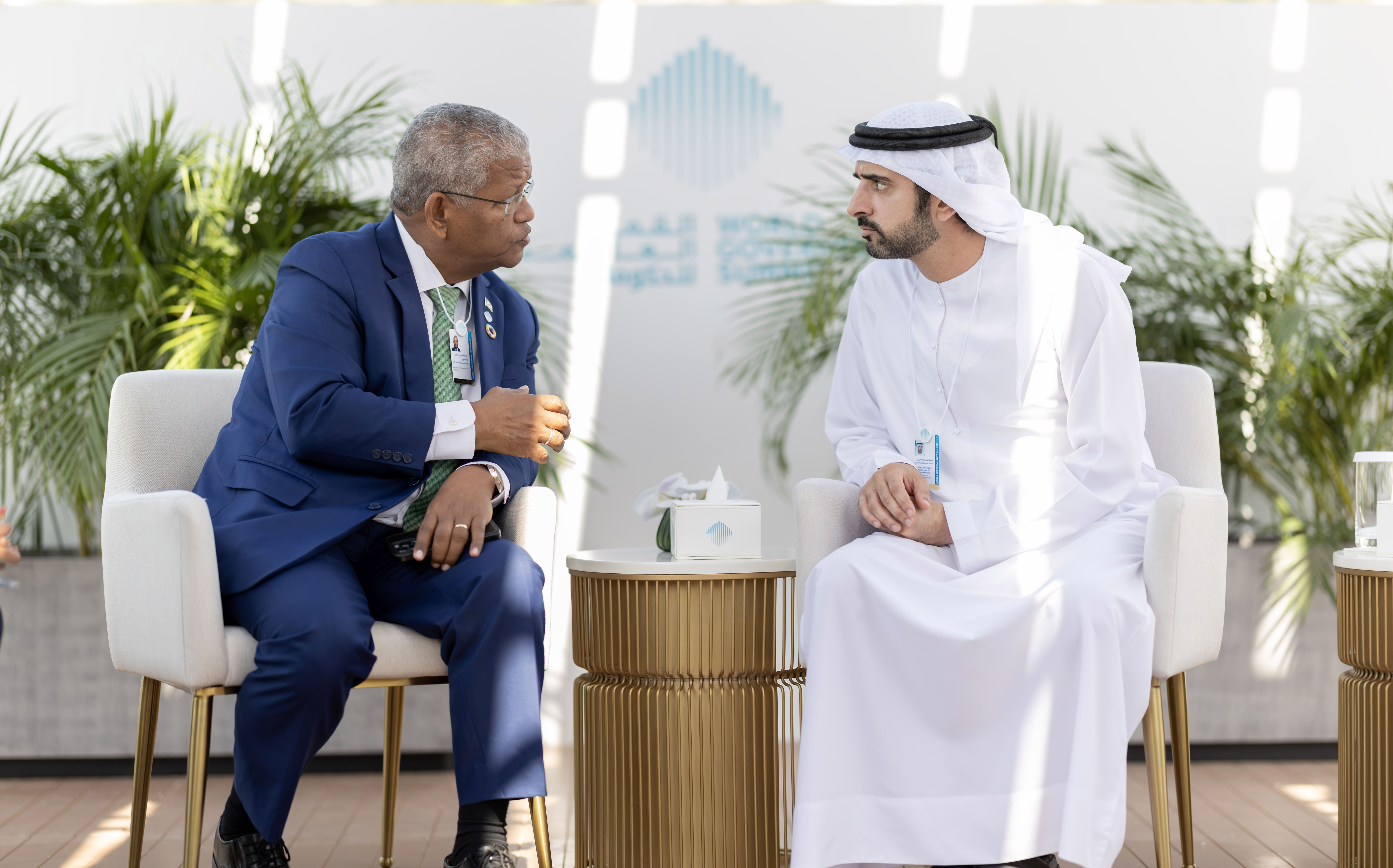 Hamdan bin Mohammed meets with President of Seychelles