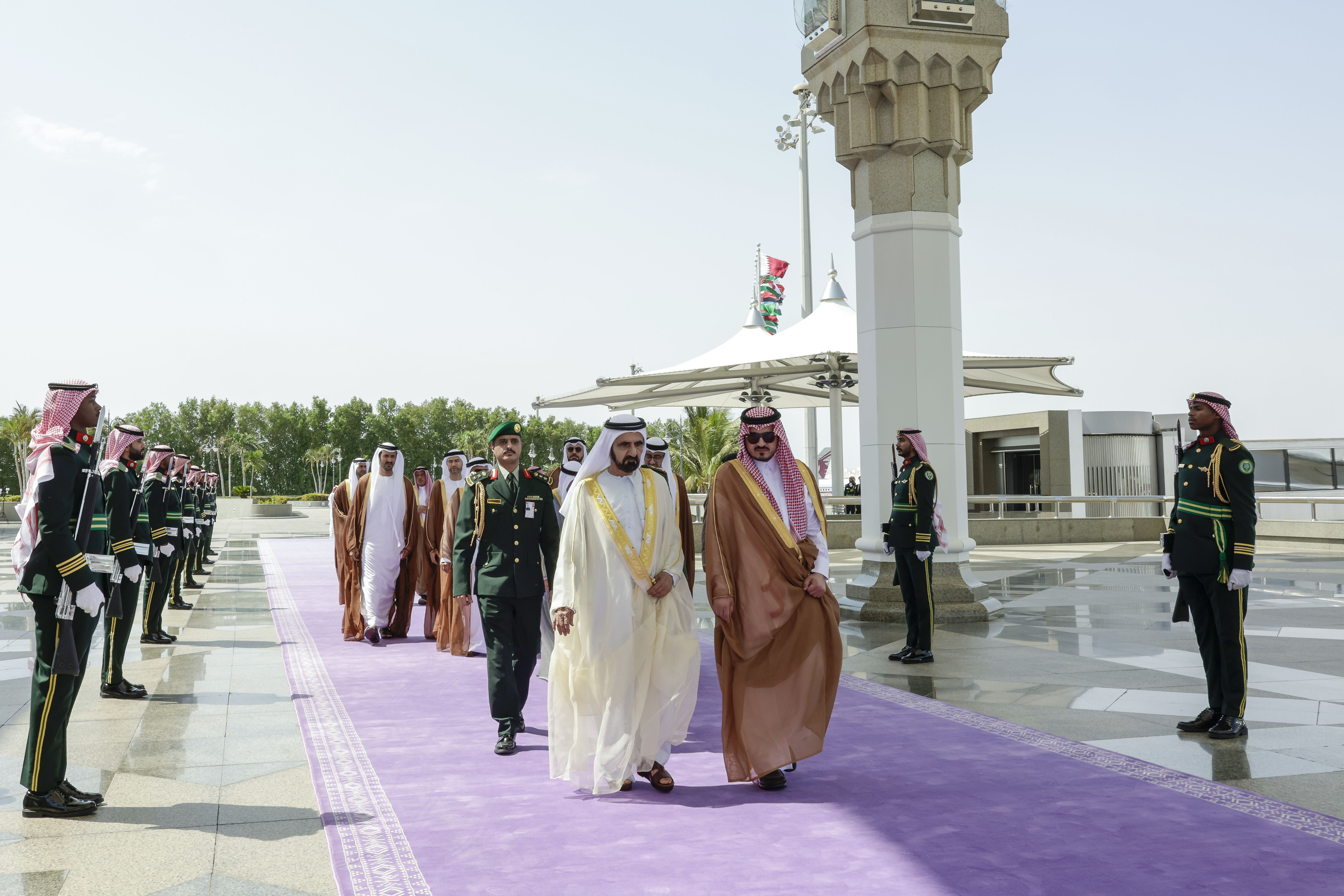Mohammed bin Rashid arrives in Jeddah to attend 18th Consultative Meeting of the leaders of the GCC