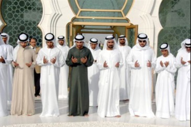 Mohammed bin Rashid visits tomb of Sheikh Zayed 