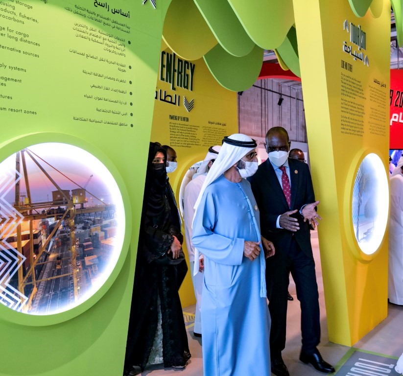 Mohammed bin Rashid meets with Mozambique's Prime Minister at Expo 2020 Dubai