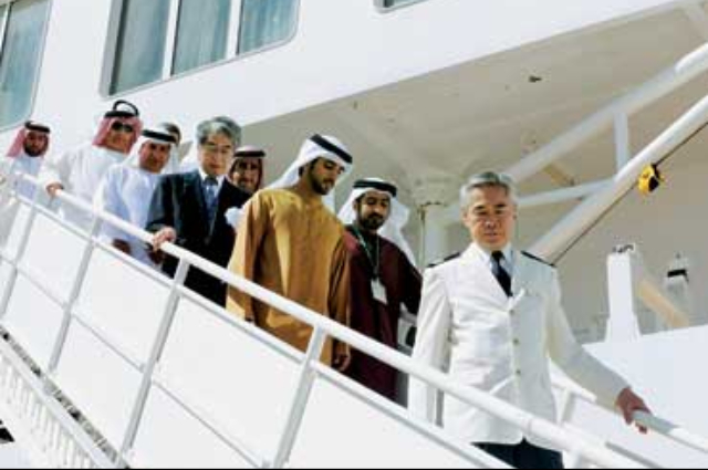 Hamdan bin Mohammed visits "Fuji Maru" ship of the world youth