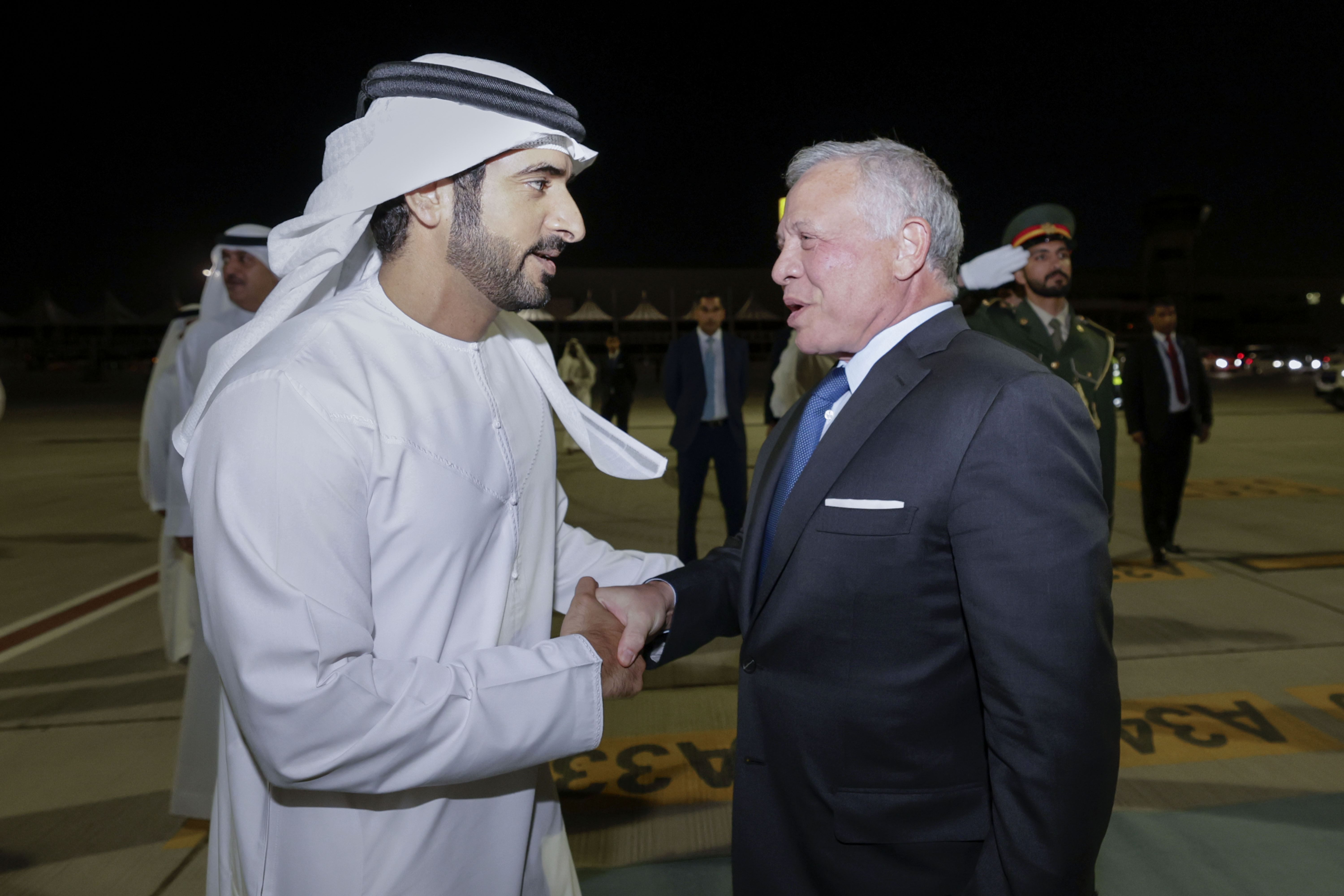 Hamdan bin Mohammed welcomes King of Jordan as he arrives in UAE to participate in COP28