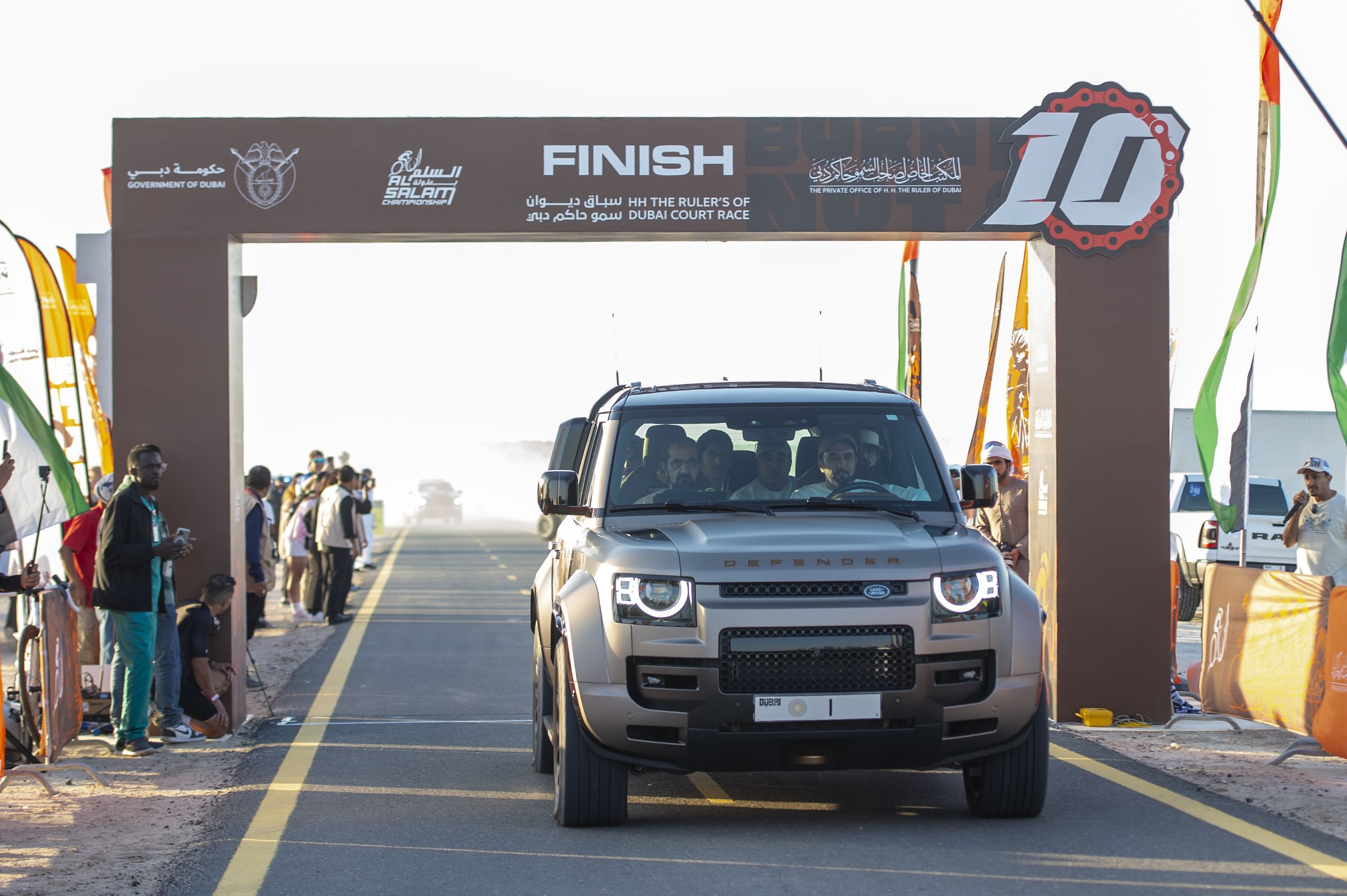 Mohammed bin Rashid witnesses key stages of Elite Race held as part of Al Salam Cycling Championship