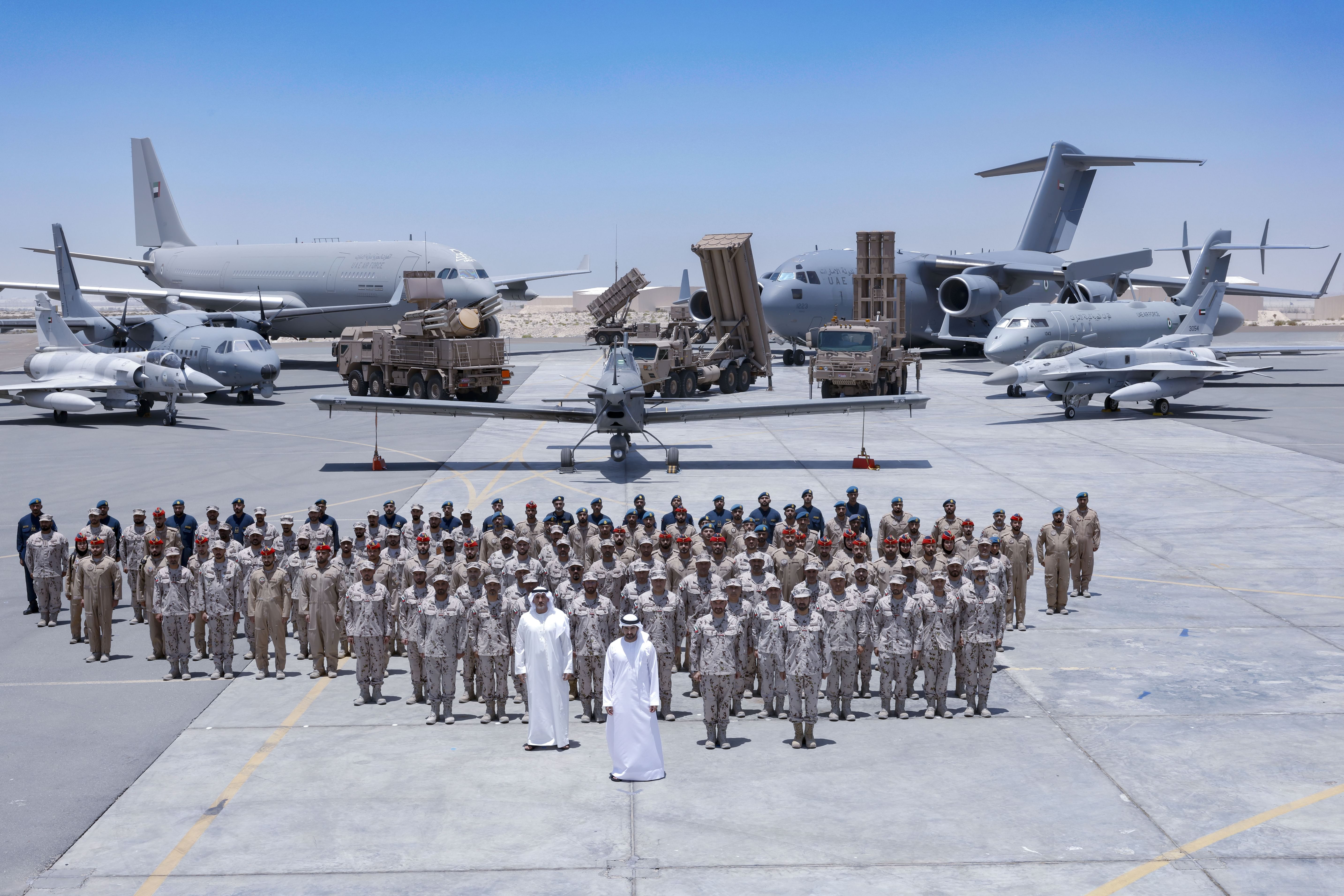 Hamdan bin Mohammed visits Al Dhafra Air Base in Abu Dhabi
