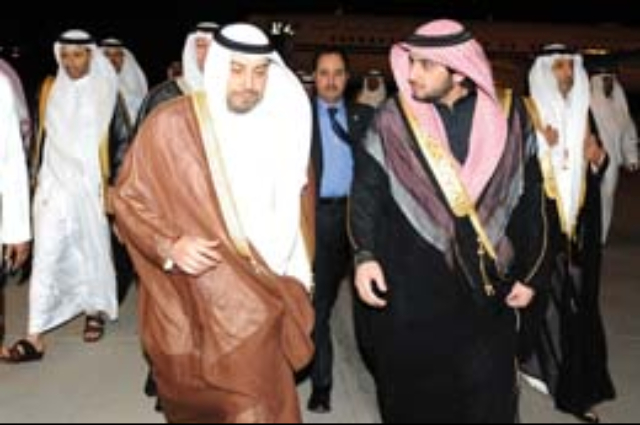 Ahmed bin Mohammed bin Rashid Arrives in Kuwait to Participate in Meetings of the Heads of Olympic Committees  