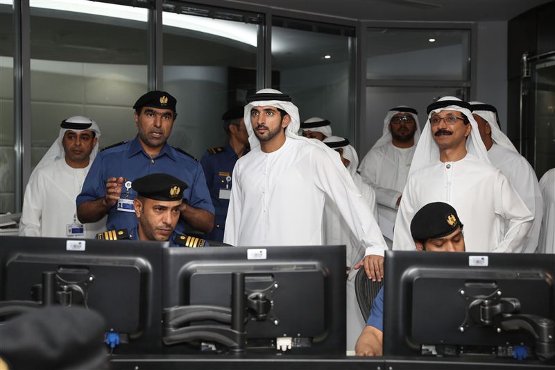 حمدان بن محمد يزور مقر جمارك دبي 