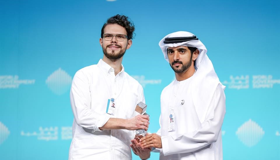In presence of Mohammed bin Rashid Hamdan bin Mohammed honors winner of World Data Visualization Prize