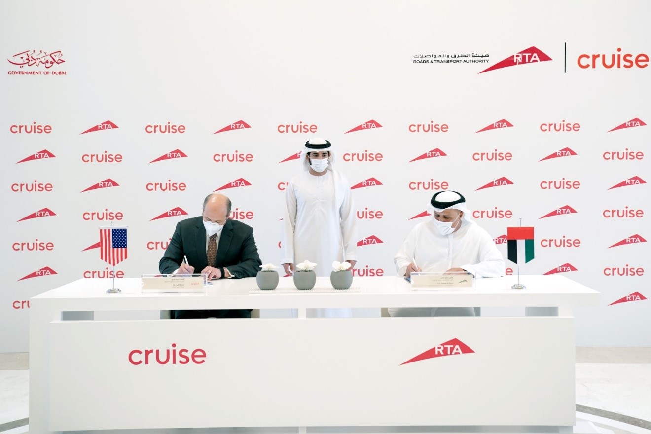 Hamdan bin Mohammed attends signing of agreement between 'RTA' and 'Cruise'