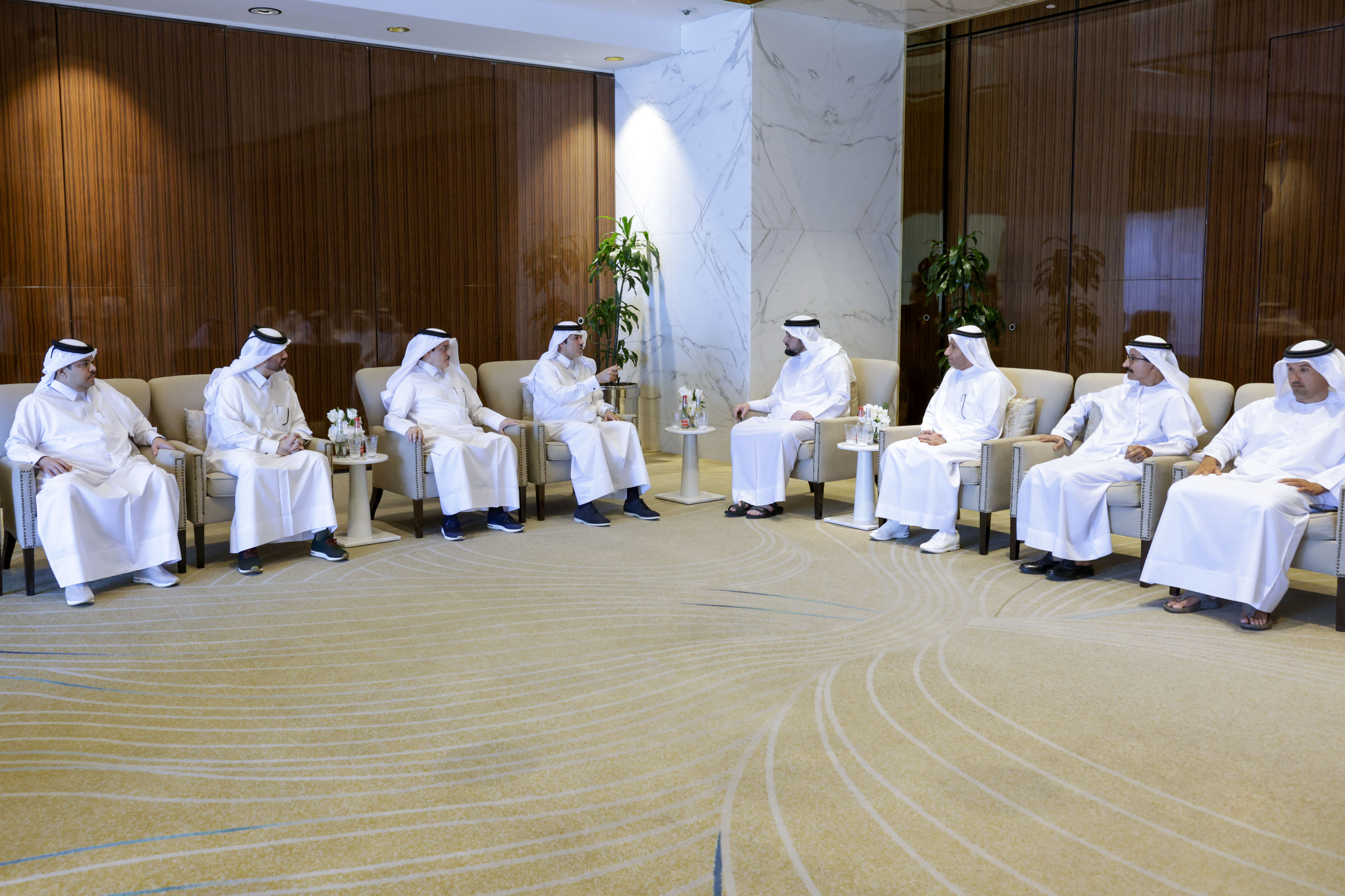 Ahmed bin Mohammed meets with Chairman of Board of Directors of Qatar Free Zones Authority