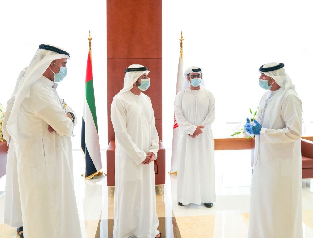Hamdan bin Mohammed visits security and service departments and meets with on personnel duty during Eid
