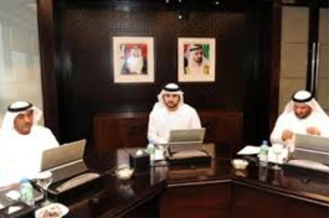 Maktoum bin Mohammed bin Rashid presides over a meeting of the Executive Council