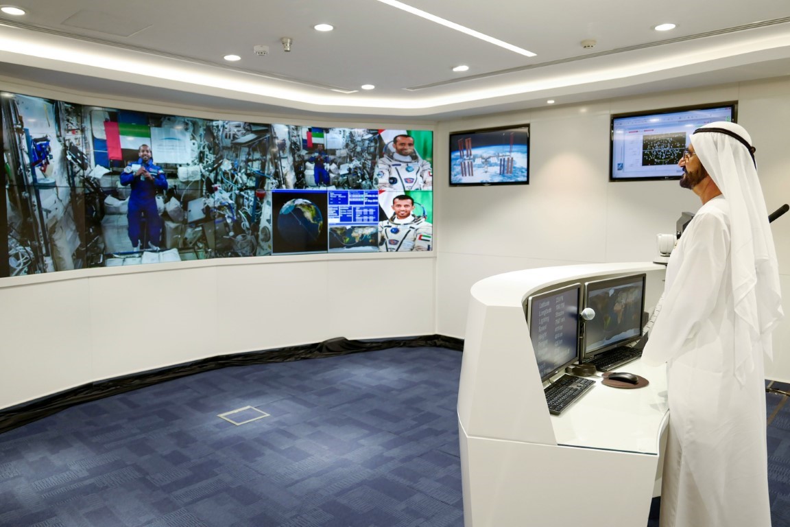 Mohammed bin Rashid calls Hazza Al Mansoori onboard ISS