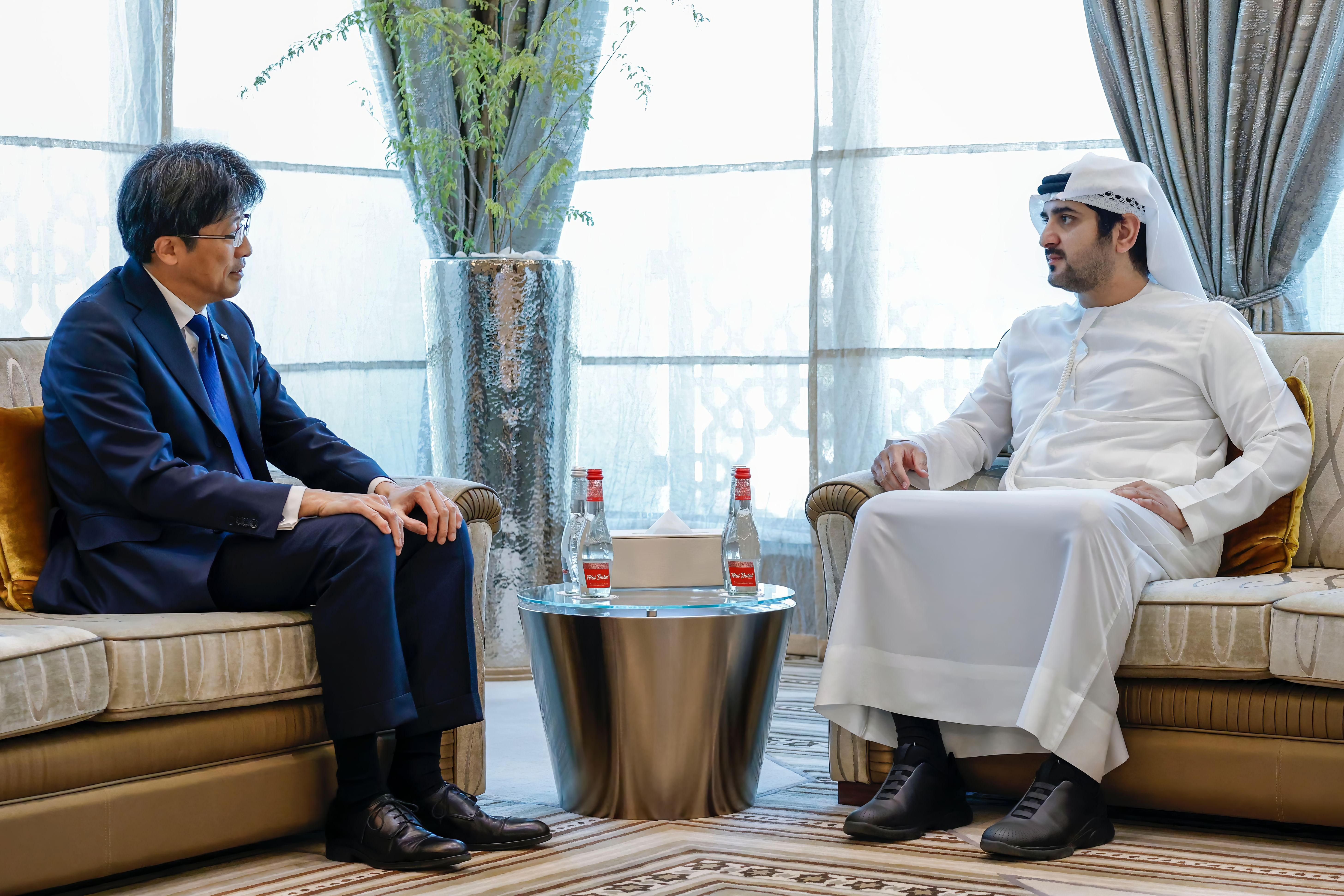 Maktoum bin Mohammed meets with President, Group CEO of Mizuho Financial Group