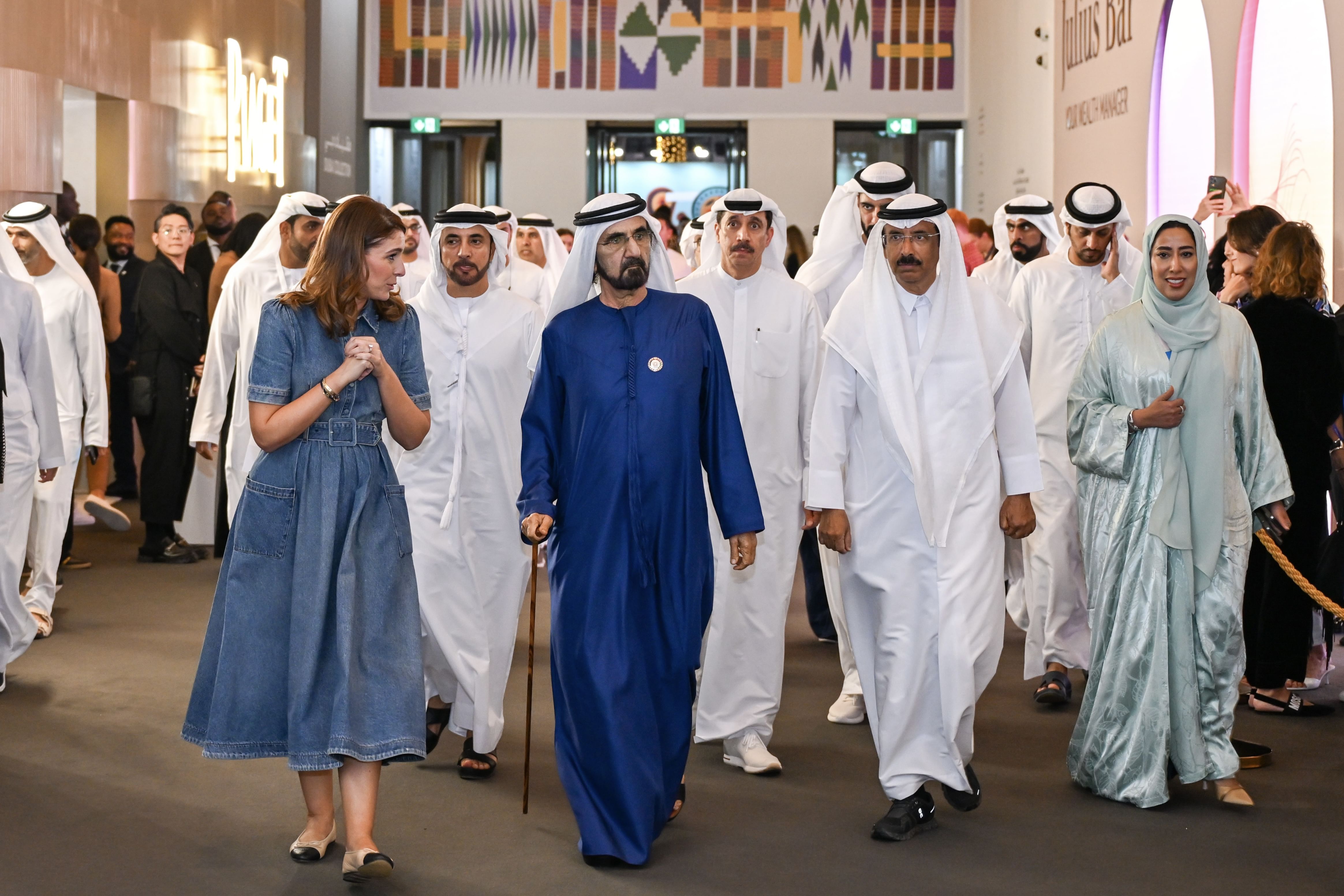 Mohammed bin Rashid tours 17th edition of Art Dubai