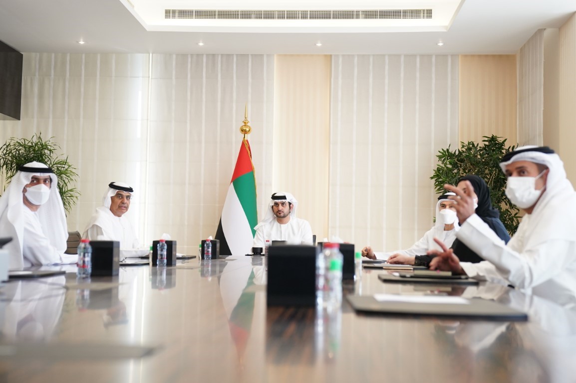 Maktoum bin Mohammed meets Ministry of Finance action team