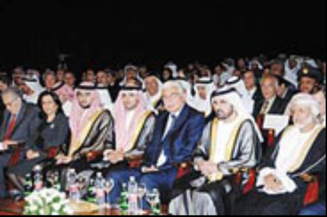 Mohammed bin Rashid receives Shell Oil Company CEO 